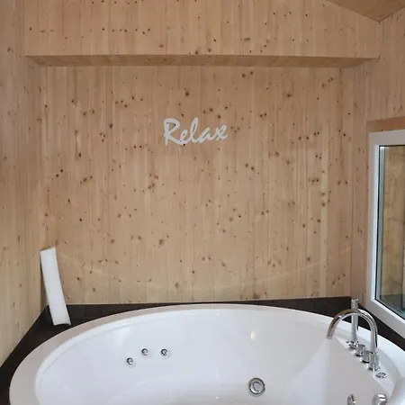 Four-bedroom Holiday In Turrach *